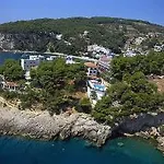 Paradise Hotel