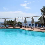 Paradise Hotel 3*