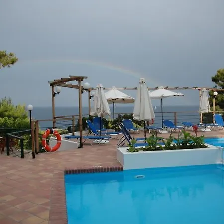 Paradise Hotel Patitiri