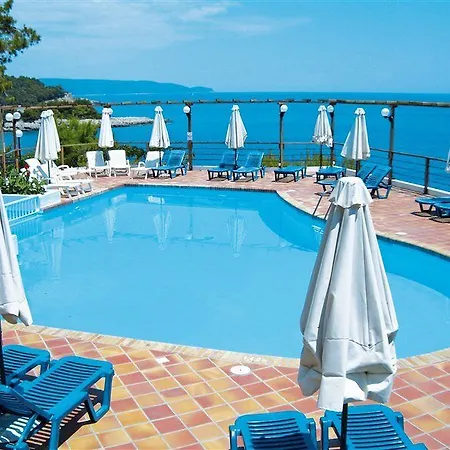 Paradise Hotel 3*