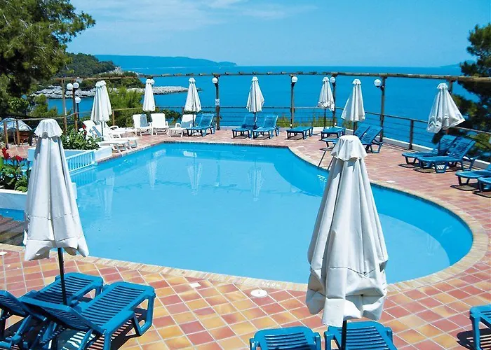 Paradise Hotel 3*